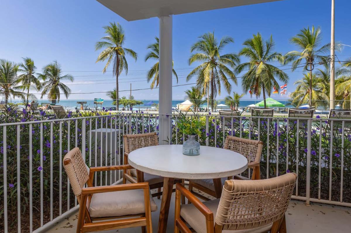 100 Pacific Point · Luxury Oceanfront Condo Jaco Bay 5701